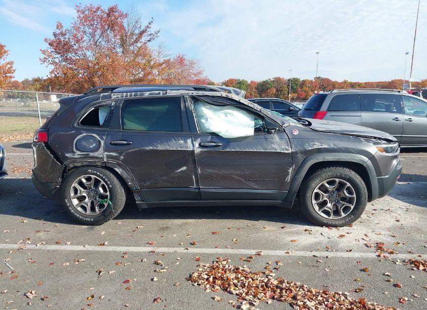 Photo 13 of 2021 Jeep Cherokee TRAILHAWK 4X4 (VIN 1C4PJMBX5MD236686)