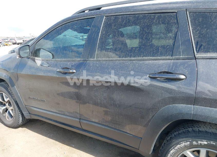 Photo 14 of 2018 Jeep Cherokee TRAILHAWK 4X4 (VIN 1C4PJMBX6JD525765)