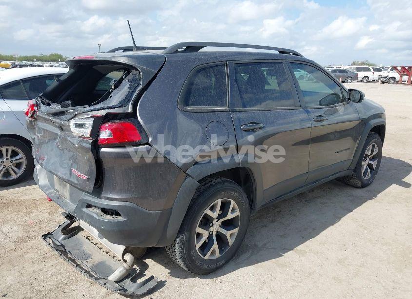 Photo 4 of 2018 Jeep Cherokee TRAILHAWK 4X4 (VIN 1C4PJMBX6JD525765)