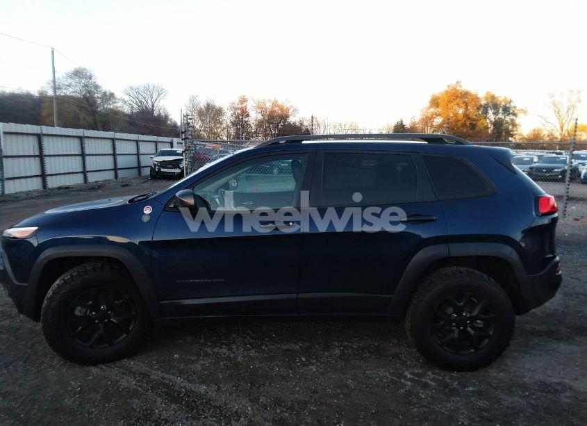 Photo 14 of 2018 Jeep Cherokee TRAILHAWK 4X4 (VIN 1C4PJMBX6JD563786)
