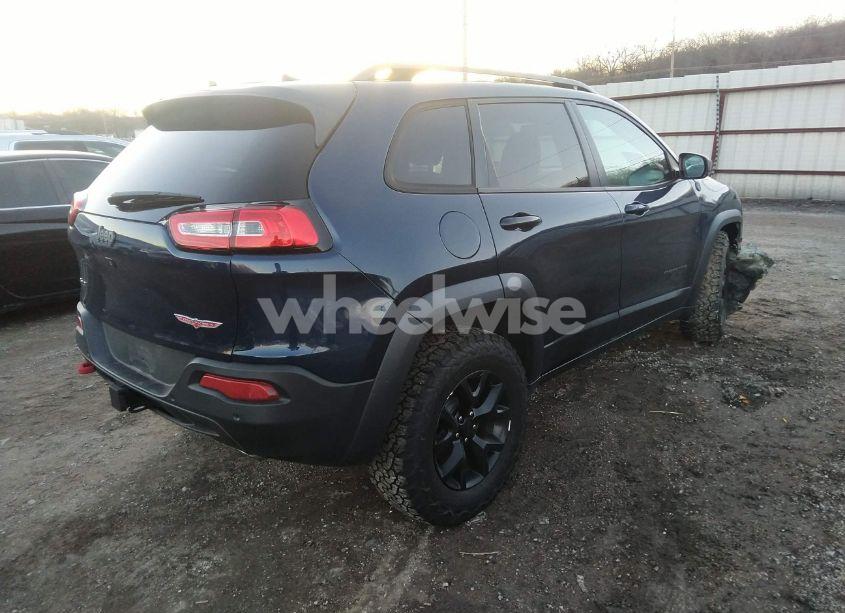 Photo 4 of 2018 Jeep Cherokee TRAILHAWK 4X4 (VIN 1C4PJMBX6JD563786)