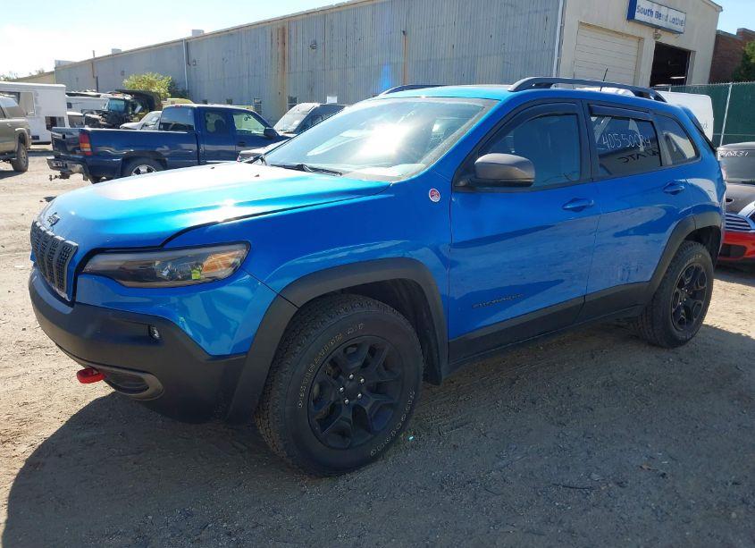 Photo 2 of 2019 Jeep Cherokee TRAILHAWK ELITE 4X4 (VIN 1C4PJMBX6KD351228)