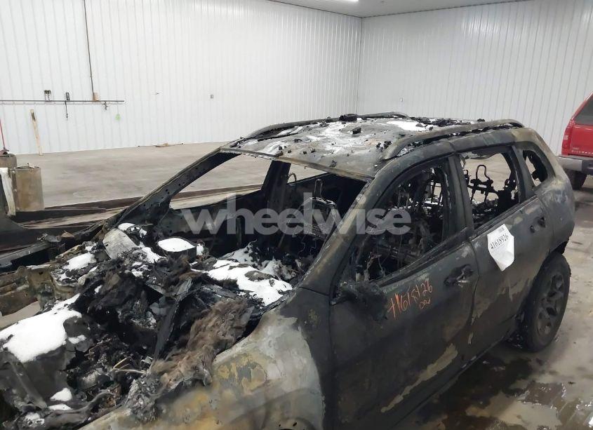 Photo 6 of 2019 Jeep Cherokee TRAILHAWK 4X4 (VIN 1C4PJMBX6KD397657)