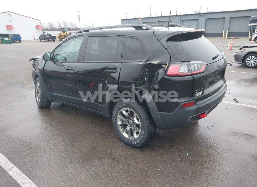 Photo 3 of 2019 Jeep Cherokee TRAILHAWK 4X4 (VIN 1C4PJMBX6KD418409)