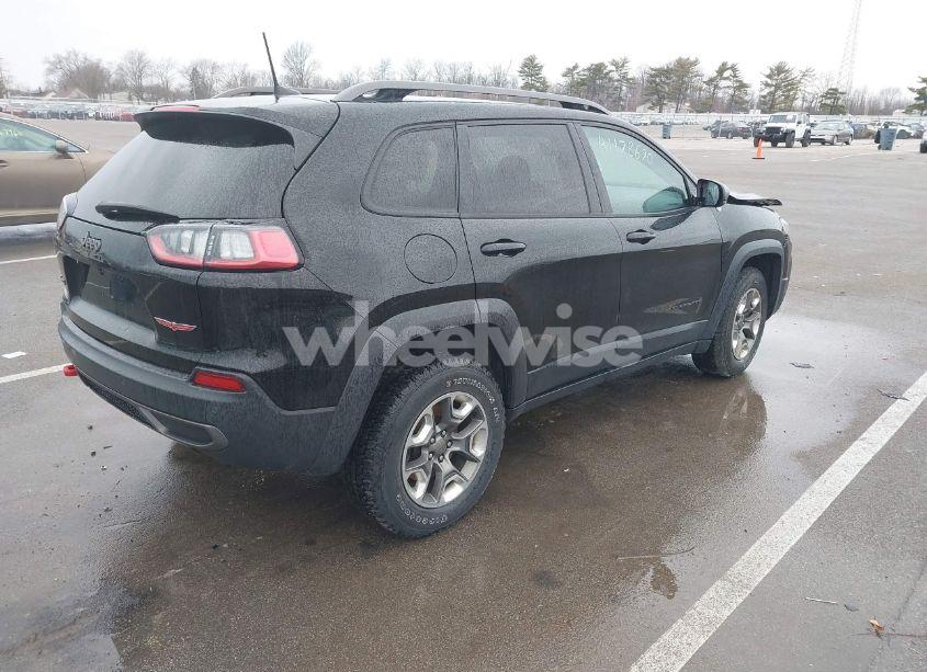 Photo 4 of 2019 Jeep Cherokee TRAILHAWK 4X4 (VIN 1C4PJMBX6KD418409)