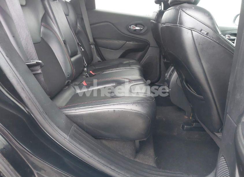 Photo 8 of 2019 Jeep Cherokee TRAILHAWK 4X4 (VIN 1C4PJMBX6KD418409)