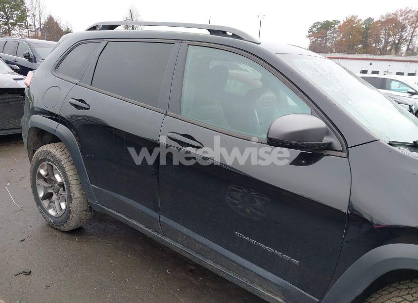 Photo 13 of 2019 Jeep Cherokee TRAILHAWK 4X4 (VIN 1C4PJMBX6KD459476)