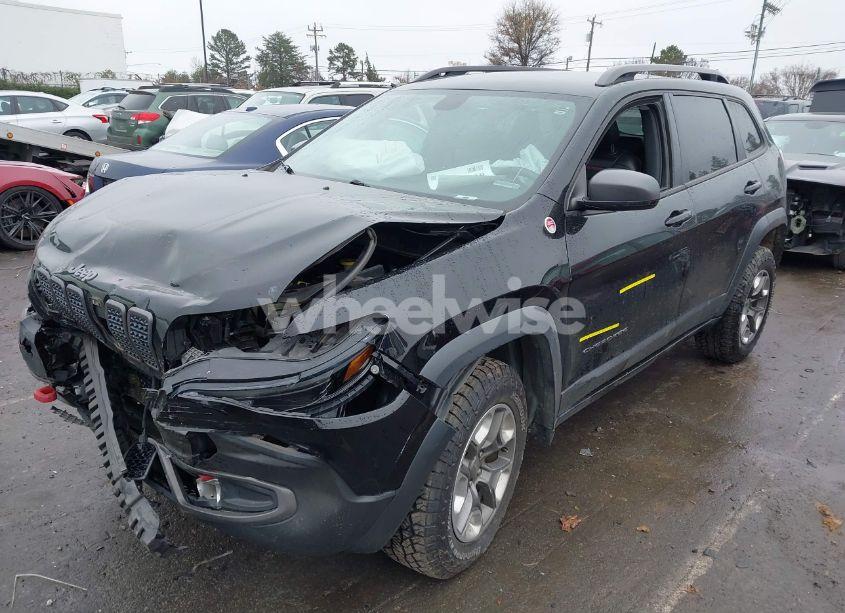 Photo 2 of 2019 Jeep Cherokee TRAILHAWK 4X4 (VIN 1C4PJMBX6KD459476)