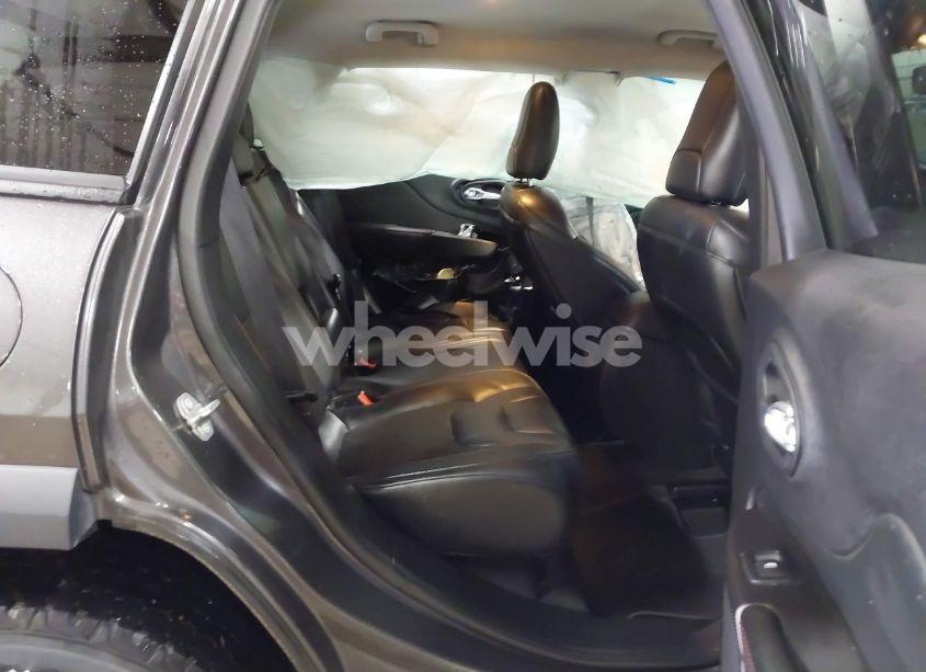 Photo 8 of 2020 Jeep Cherokee TRAILHAWK 4X4 (VIN 1C4PJMBX6LD651692)