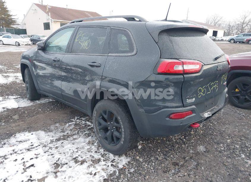 Photo 3 of 2018 Jeep Cherokee TRAILHAWK 4X4 (VIN 1C4PJMBX7JD603048)