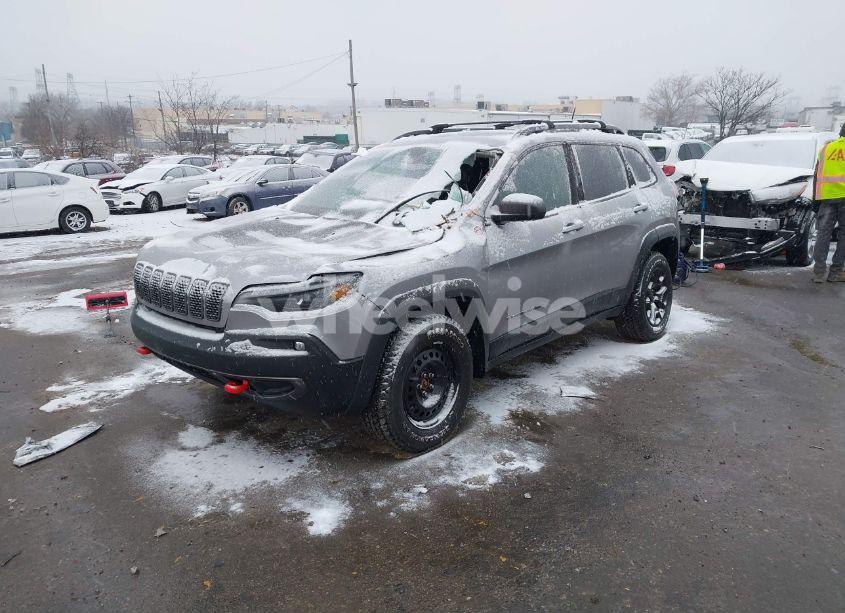 Photo 2 of 2019 Jeep Cherokee TRAILHAWK 4X4 (VIN 1C4PJMBX7KD118099)