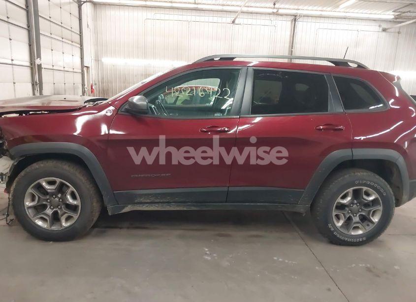 Photo 15 of 2019 Jeep Cherokee TRAILHAWK 4X4 (VIN 1C4PJMBX7KD200267)