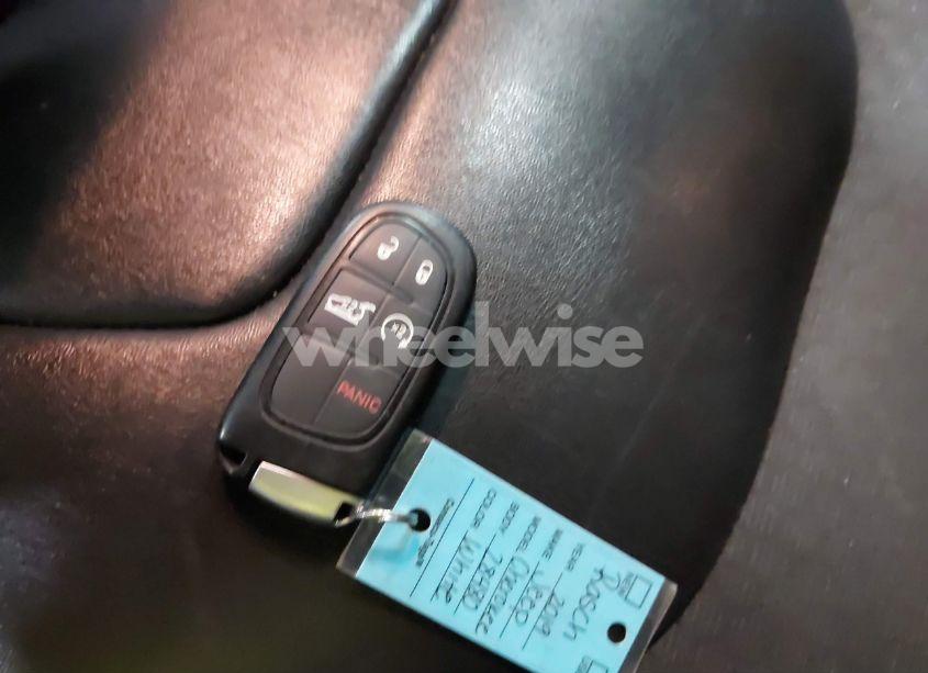 Photo 11 of 2019 Jeep Cherokee TRAILHAWK 4X4 (VIN 1C4PJMBX7KD256676)