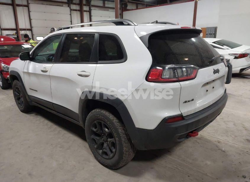 Photo 3 of 2019 Jeep Cherokee TRAILHAWK 4X4 (VIN 1C4PJMBX7KD256676)