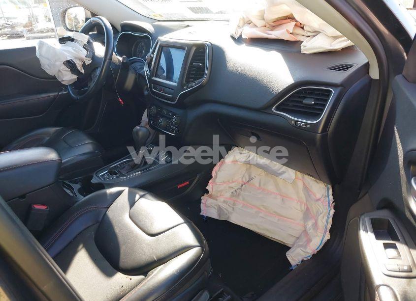 Photo 5 of 2019 Jeep Cherokee TRAILHAWK 4X4 (VIN 1C4PJMBX7KD362254)