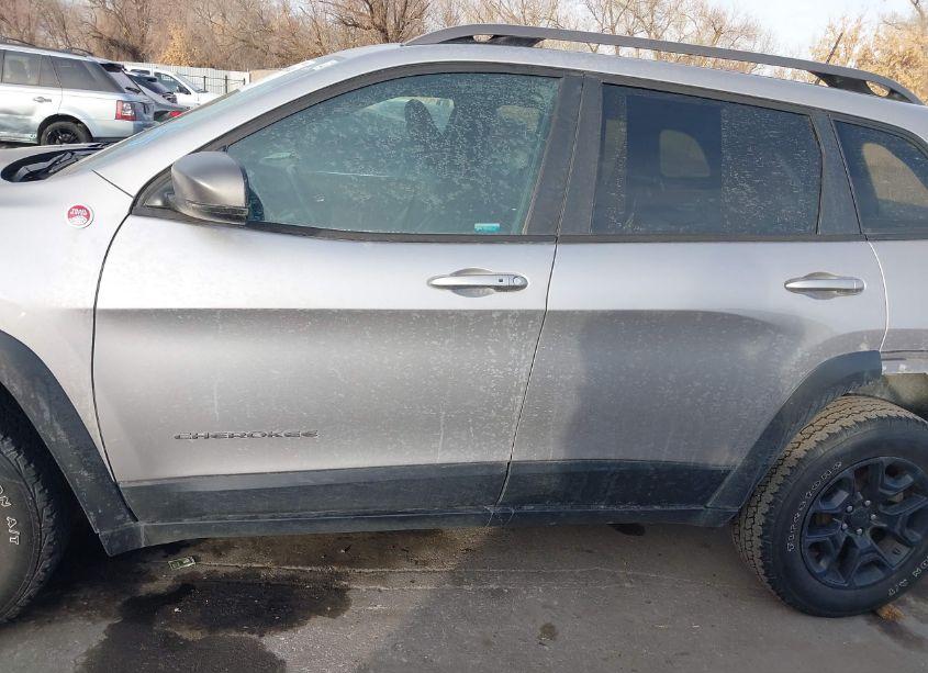 Photo 14 of 2020 Jeep Cherokee TRAILHAWK ELITE 4X4 (VIN 1C4PJMBX7LD517967)