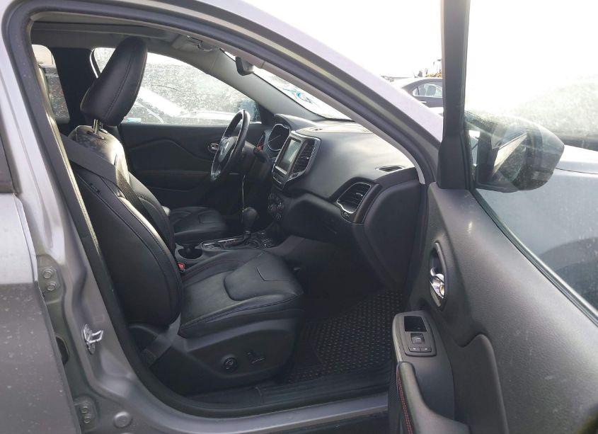 Photo 5 of 2020 Jeep Cherokee TRAILHAWK ELITE 4X4 (VIN 1C4PJMBX7LD517967)