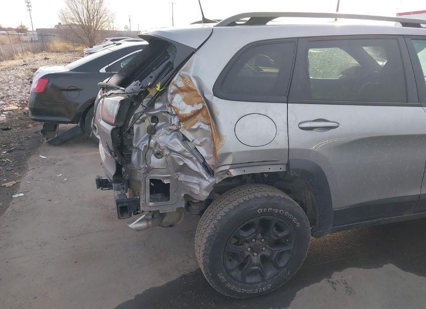Photo 6 of 2020 Jeep Cherokee TRAILHAWK ELITE 4X4 (VIN 1C4PJMBX7LD517967)