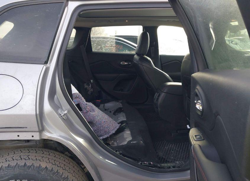 Photo 8 of 2020 Jeep Cherokee TRAILHAWK ELITE 4X4 (VIN 1C4PJMBX7LD517967)