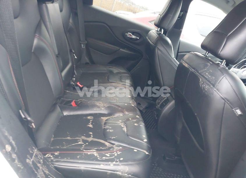 Photo 8 of 2020 Jeep Cherokee TRAILHAWK 4X4 (VIN 1C4PJMBX7LD609404)