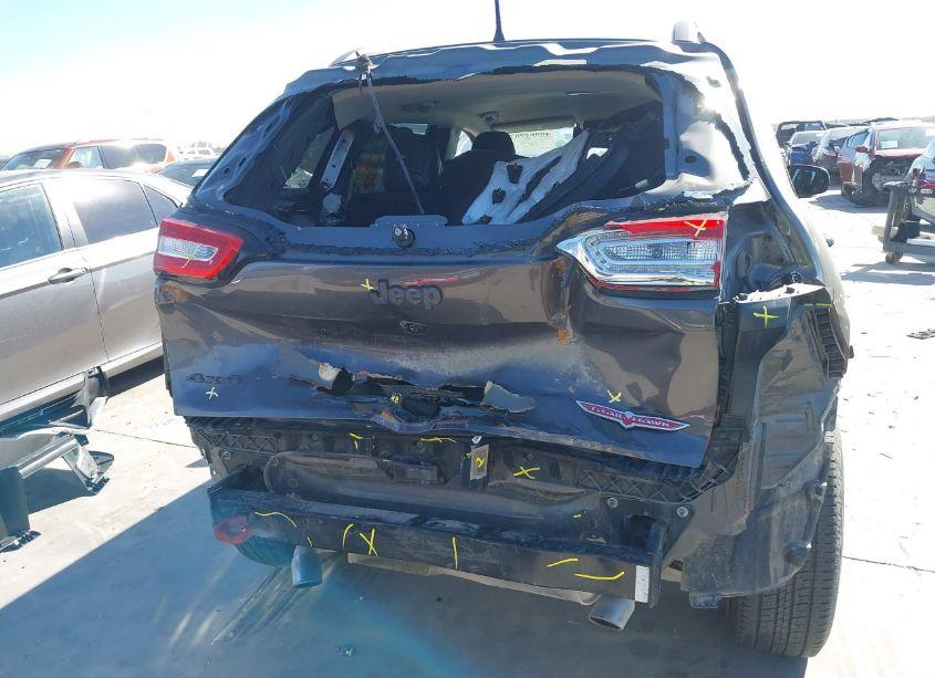 Photo 17 of 2018 Jeep Cherokee TRAILHAWK 4X4 (VIN 1C4PJMBX8JD520874)