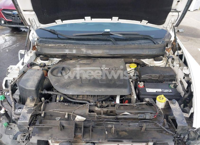 Photo 10 of 2018 Jeep Cherokee TRAILHAWK 4X4 (VIN 1C4PJMBX8JD525945)