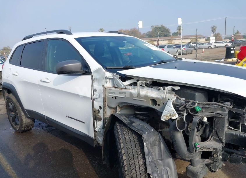 Photo 14 of 2018 Jeep Cherokee TRAILHAWK 4X4 (VIN 1C4PJMBX8JD525945)