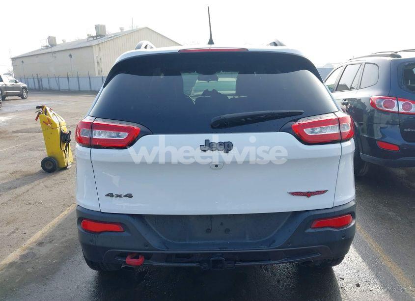 Photo 17 of 2018 Jeep Cherokee TRAILHAWK 4X4 (VIN 1C4PJMBX8JD525945)