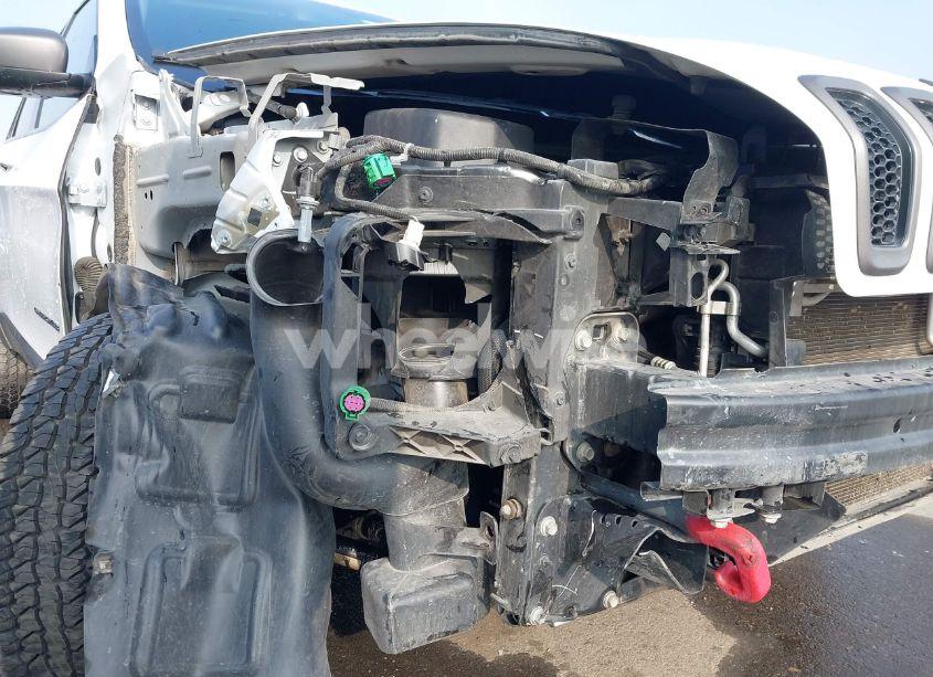 Photo 19 of 2018 Jeep Cherokee TRAILHAWK 4X4 (VIN 1C4PJMBX8JD525945)