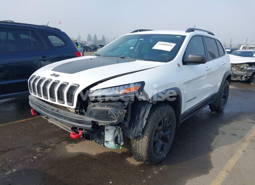 Photo 2 of 2018 Jeep Cherokee TRAILHAWK 4X4 (VIN 1C4PJMBX8JD525945)