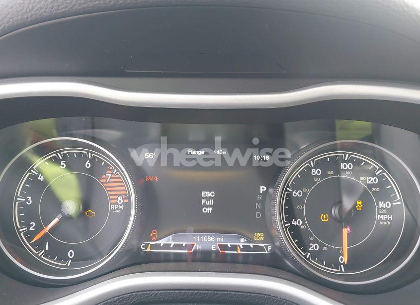 Photo 7 of 2018 Jeep Cherokee TRAILHAWK 4X4 (VIN 1C4PJMBX8JD525945)