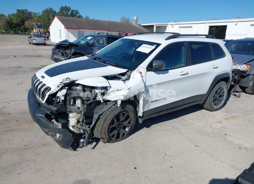 Photo 2 of 2018 Jeep Cherokee TRAILHAWK 4X4 (VIN 1C4PJMBX8JD562994)