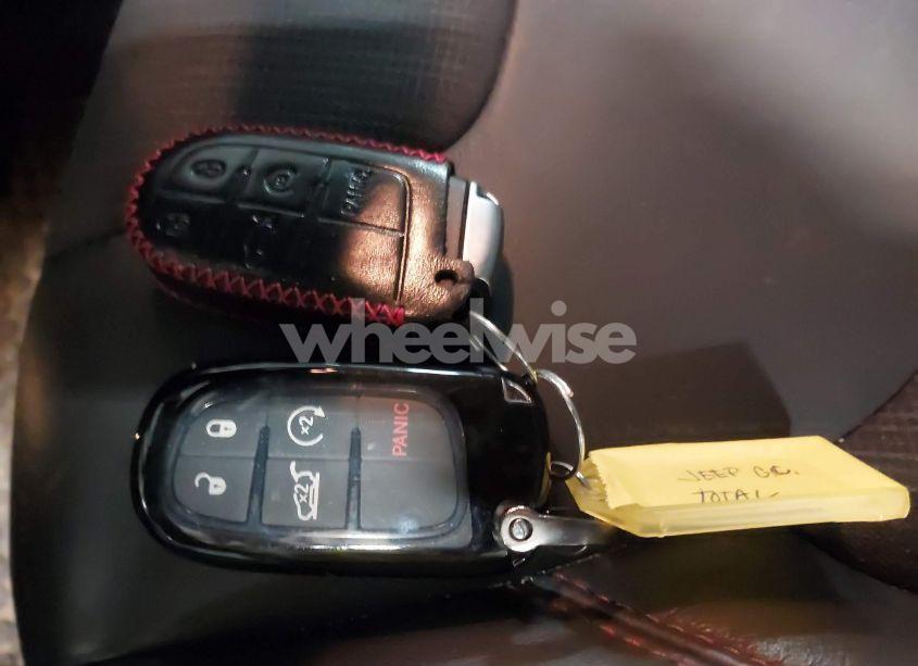 Photo 11 of 2018 Jeep Cherokee TRAILHAWK 4X4 (VIN 1C4PJMBX8JD571081)