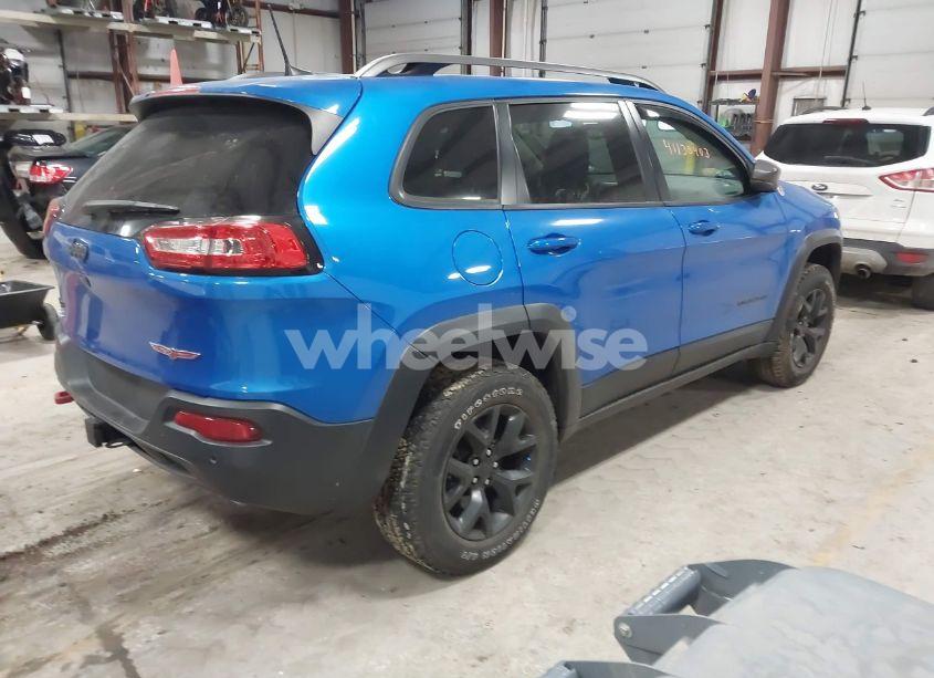 Photo 4 of 2018 Jeep Cherokee TRAILHAWK 4X4 (VIN 1C4PJMBX8JD571081)
