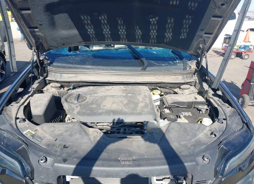 Photo 10 of 2019 Jeep Cherokee TRAILHAWK ELITE 4X4 (VIN 1C4PJMBX8KD189781)