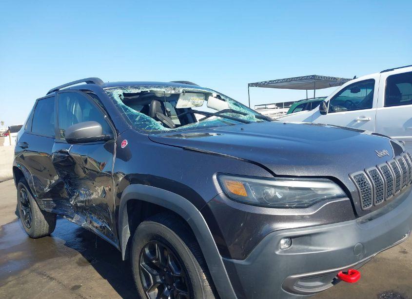 Photo 6 of 2019 Jeep Cherokee TRAILHAWK ELITE 4X4 (VIN 1C4PJMBX8KD189781)
