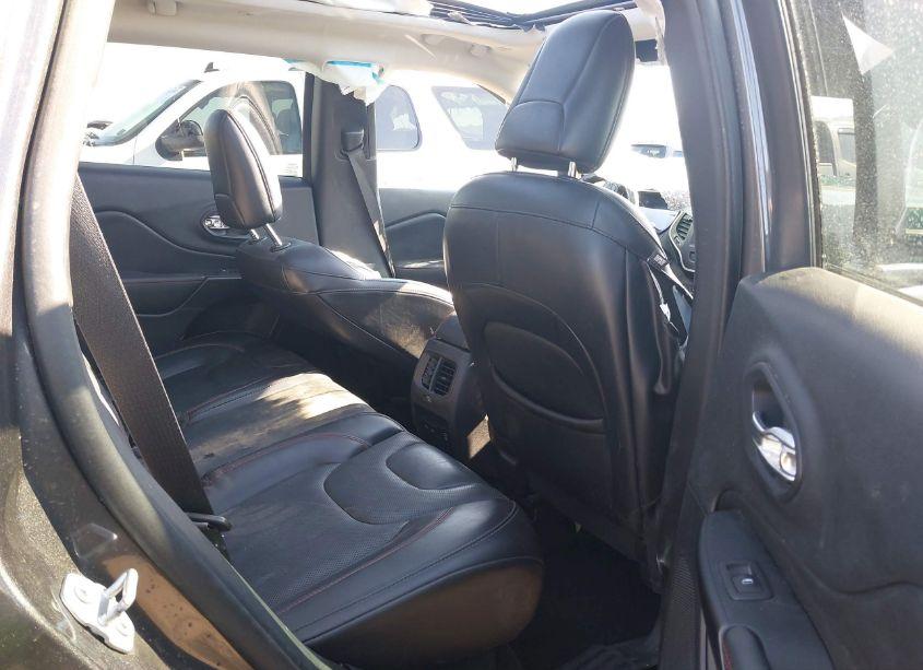 Photo 8 of 2019 Jeep Cherokee TRAILHAWK ELITE 4X4 (VIN 1C4PJMBX8KD189781)