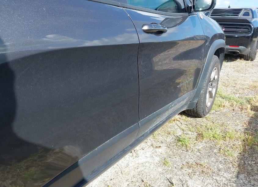 Photo 6 of 2019 Jeep Cherokee TRAILHAWK 4X4 (VIN 1C4PJMBX8KD335192)