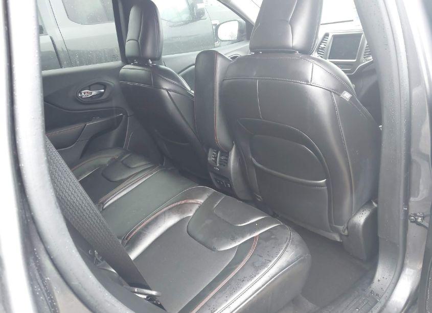 Photo 8 of 2019 Jeep Cherokee TRAILHAWK 4X4 (VIN 1C4PJMBX8KD335192)