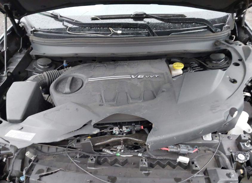 Photo 10 of 2019 Jeep Cherokee TRAILHAWK 4X4 (VIN 1C4PJMBX8KD440816)