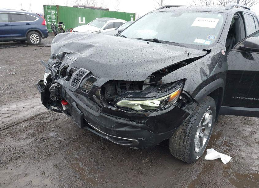 Photo 6 of 2019 Jeep Cherokee TRAILHAWK 4X4 (VIN 1C4PJMBX8KD440816)