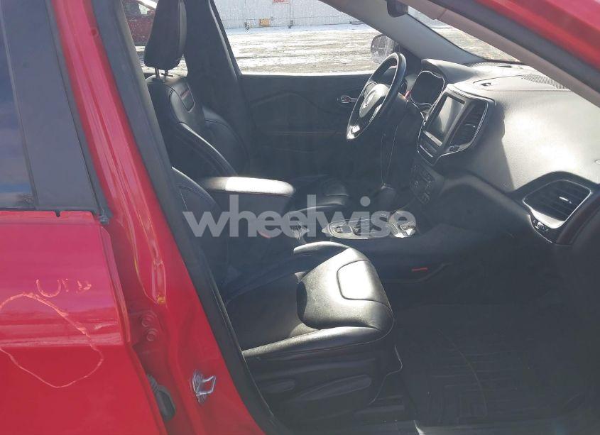 Photo 5 of 2019 Jeep Cherokee TRAILHAWK 4X4 (VIN 1C4PJMBX9KD311466)