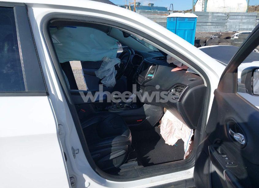 Photo 5 of 2020 Jeep Cherokee TRAILHAWK 4X4 (VIN 1C4PJMBX9LD529103)