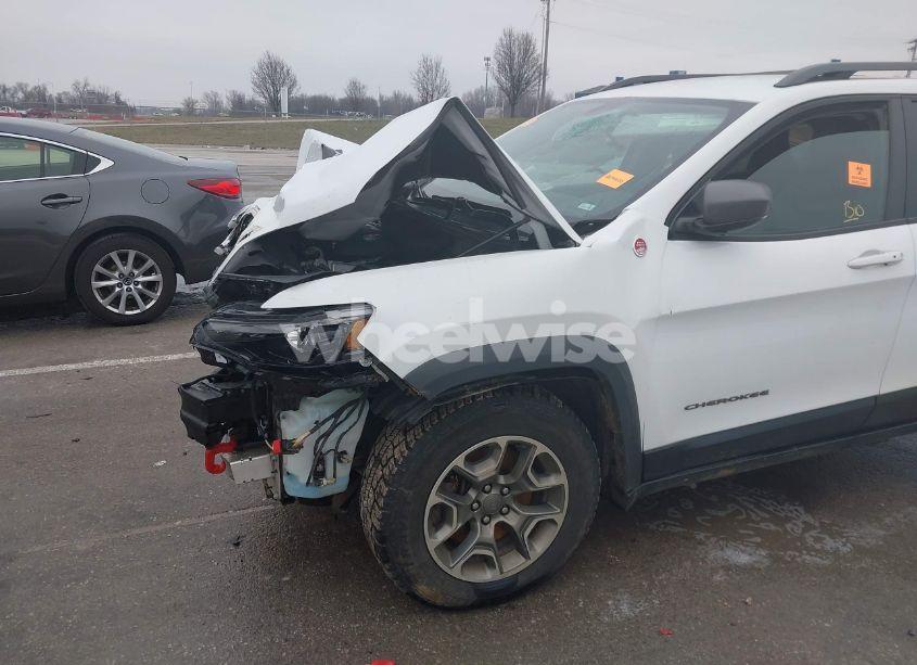 Photo 12 of 2020 Jeep Cherokee TRAILHAWK 4X4 (VIN 1C4PJMBX9LD529182)