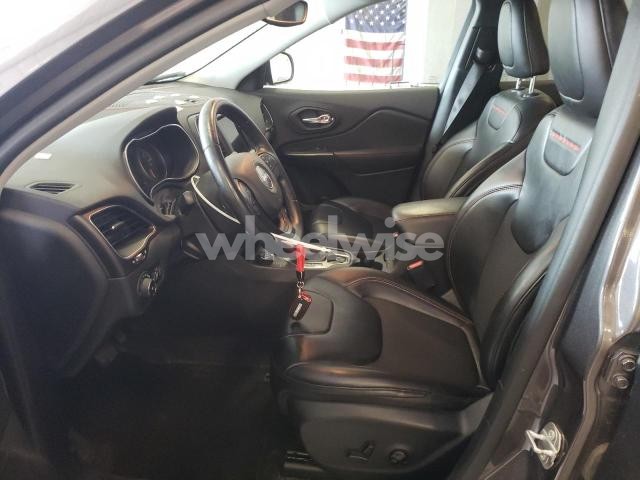 Photo 5 of 2020 JEEP CHEROKEE TRAILHAWK (VIN 1C4PJMBXXLD563650)