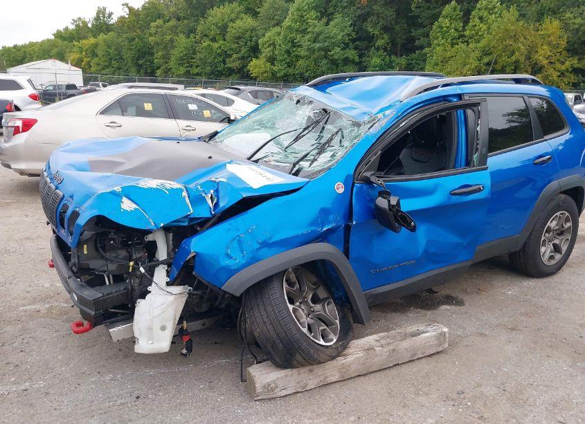 Photo 2 of 2021 Jeep Cherokee TRAILHAWK 4X4 (VIN 1C4PJMBXXMD177389)