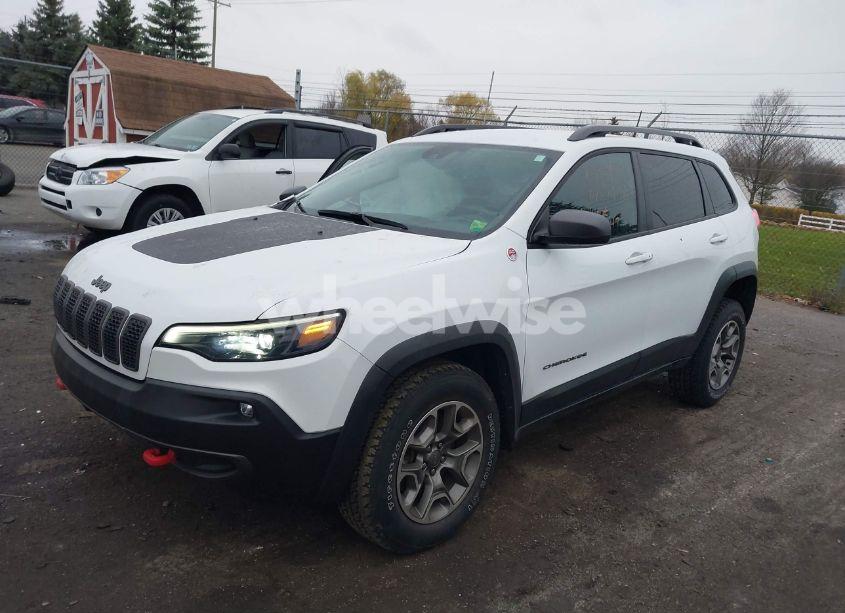 Photo 2 of 2021 Jeep Cherokee TRAILHAWK 4X4 (VIN 1C4PJMBXXMD247313)