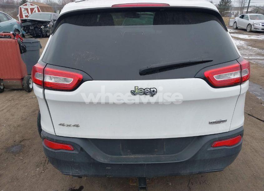 Photo 16 of 2014 Jeep Cherokee LATITUDE (VIN 1C4PJMCB0EW110258)