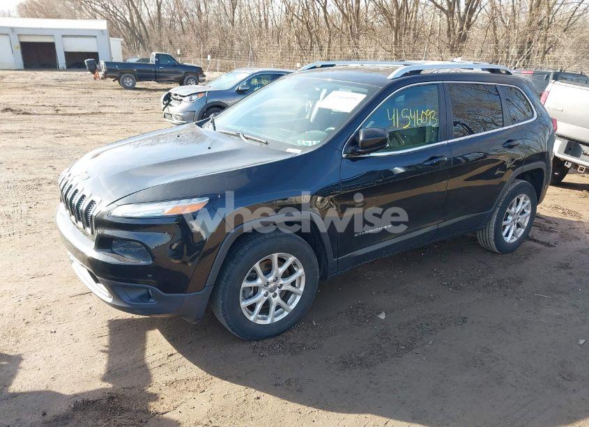 Photo 2 of 2014 Jeep Cherokee LATITUDE (VIN 1C4PJMCB0EW185929)