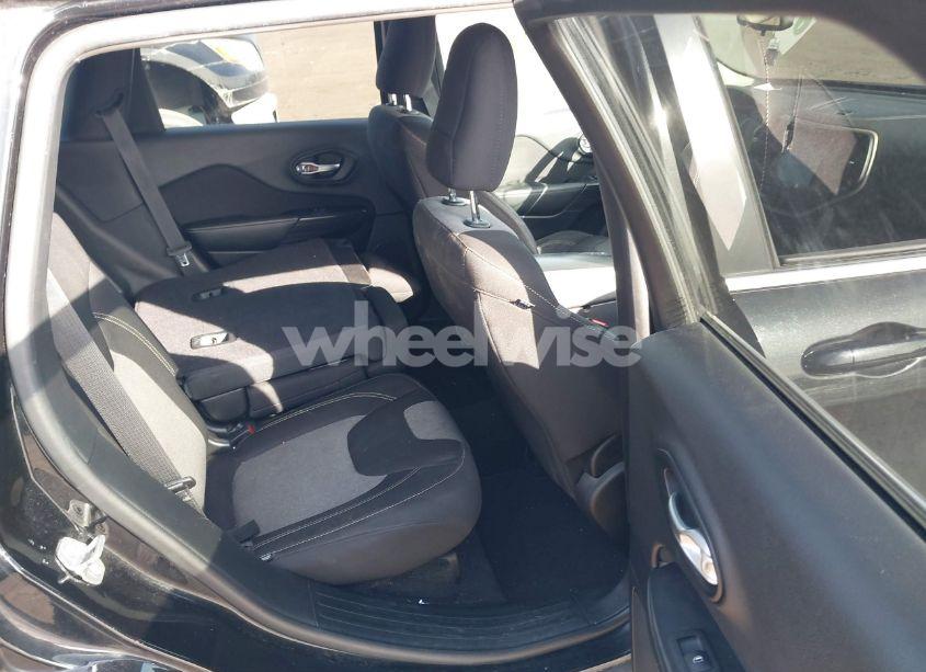 Photo 8 of 2014 Jeep Cherokee LATITUDE (VIN 1C4PJMCB0EW185929)